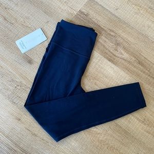 NWT Athleta Ultra High Rise Elation 7/8 tight legging in navy, women’s sz S 💙